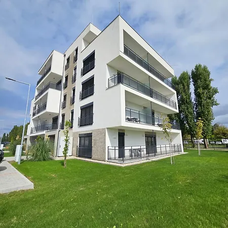 Harmonia Riva B11 Апартаменты Дунайска-Стреда