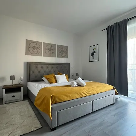 Harmonia Riva B11 公寓 *